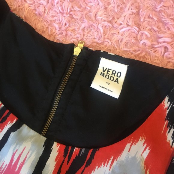 Vero Moda Vibrant Ikat Print Mini Dress - Picture 2 of 4